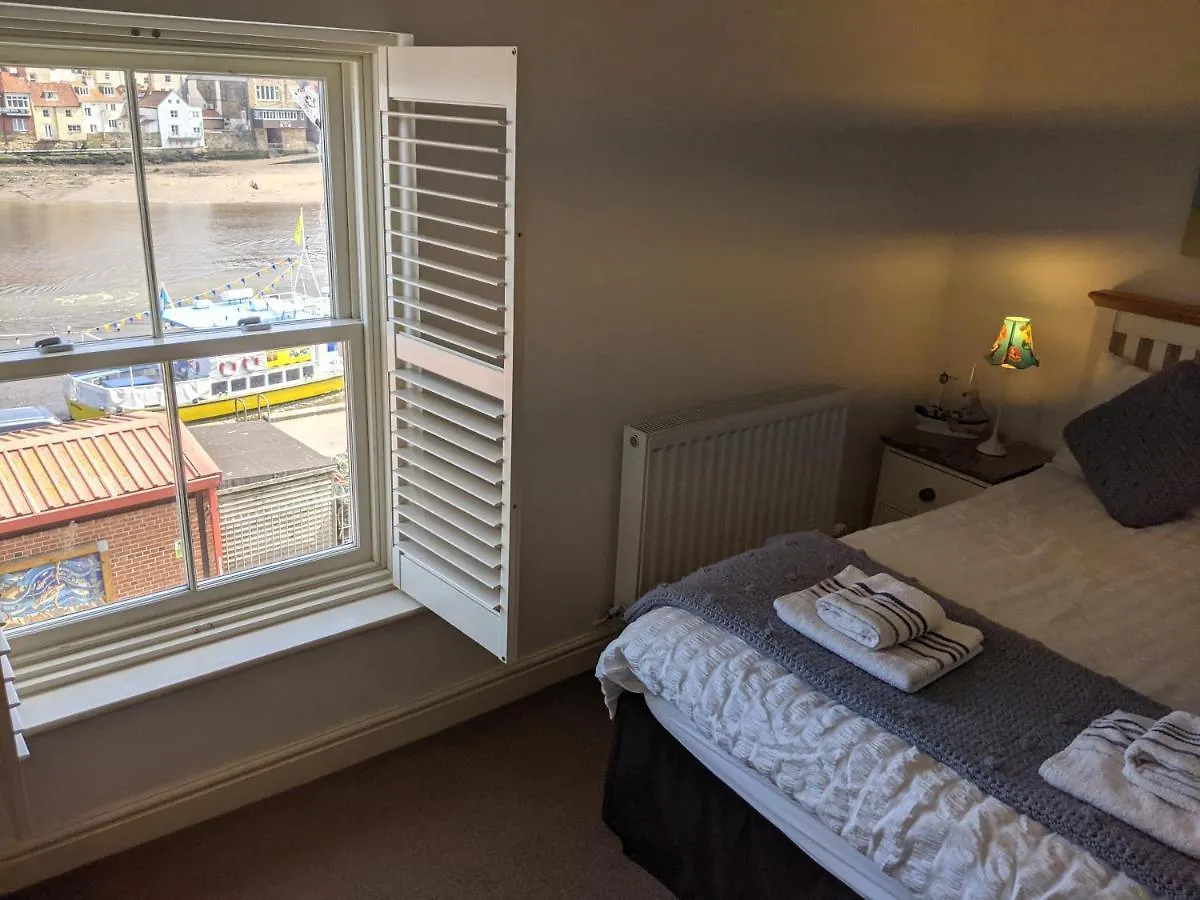 Whitby Sea View Cottage